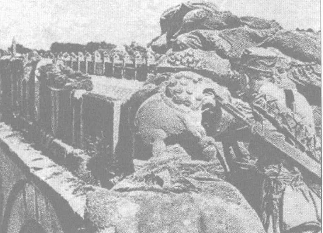 七七事变发生后，中国军队在卢沟桥上严密防守